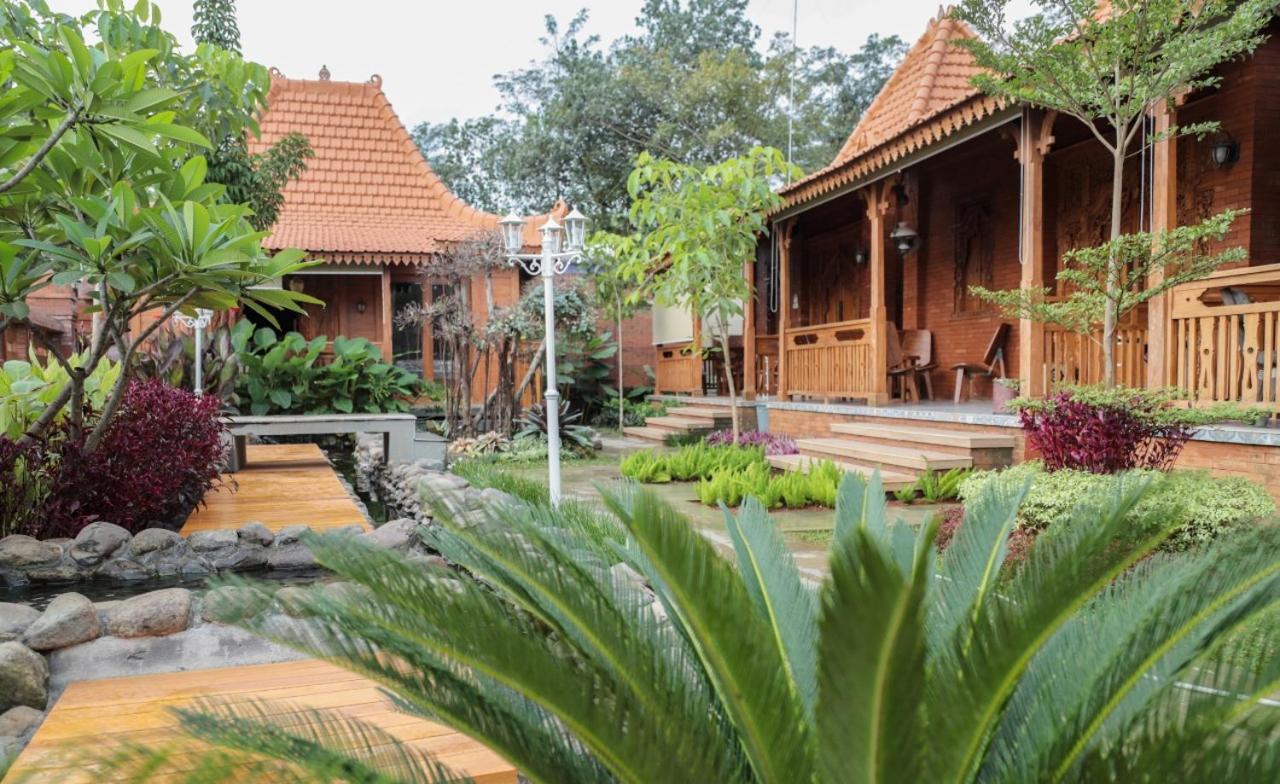 Joglo Jawa เจอปารา ภายนอก รูปภาพ