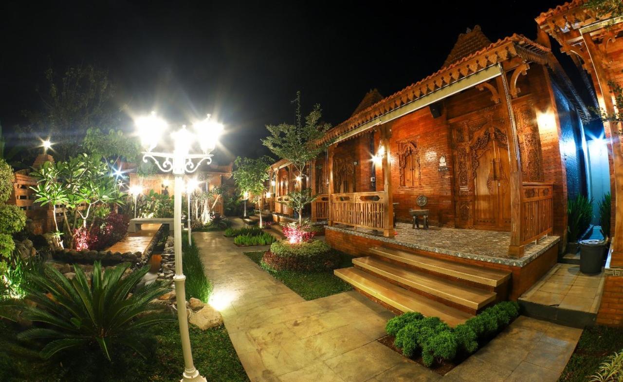 Joglo Jawa เจอปารา ภายนอก รูปภาพ